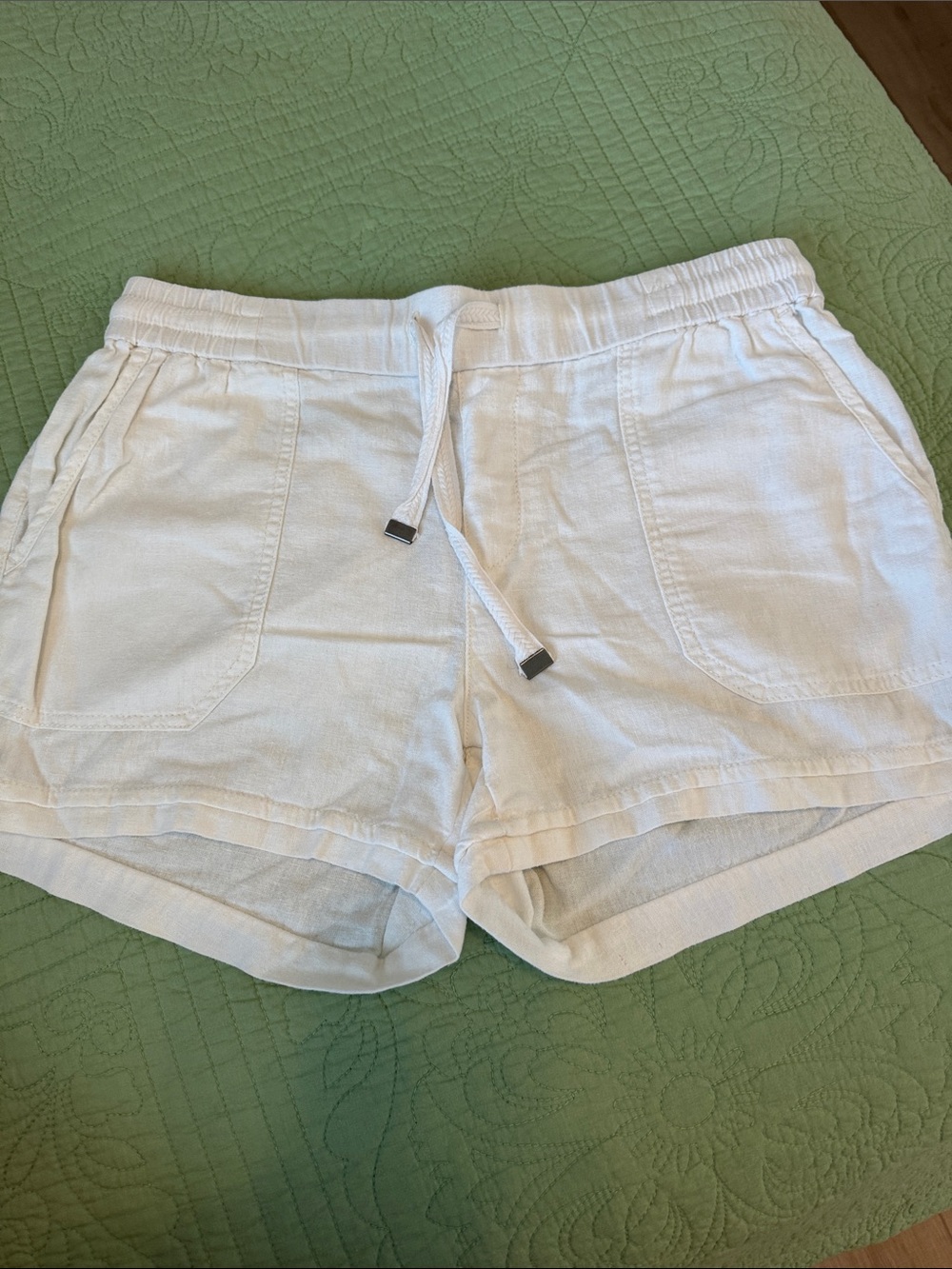 Set of Linen-Blend Shorts in White and Mustard - Picture 3 of 8